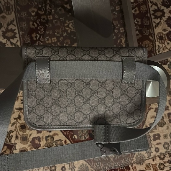 Gucci GG Supreme Small Belt Bag (Convertible Crossbody) - Picture 4 of 15